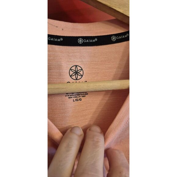 Gaiam Sze Large Heather Orange Sleeveless T Shirt Tee Tank Yoga Workout Wear EUC - Picture 3 of 3